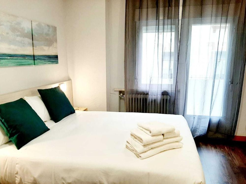 Arjori Rooms Hostal Саламанка Экстерьер фото