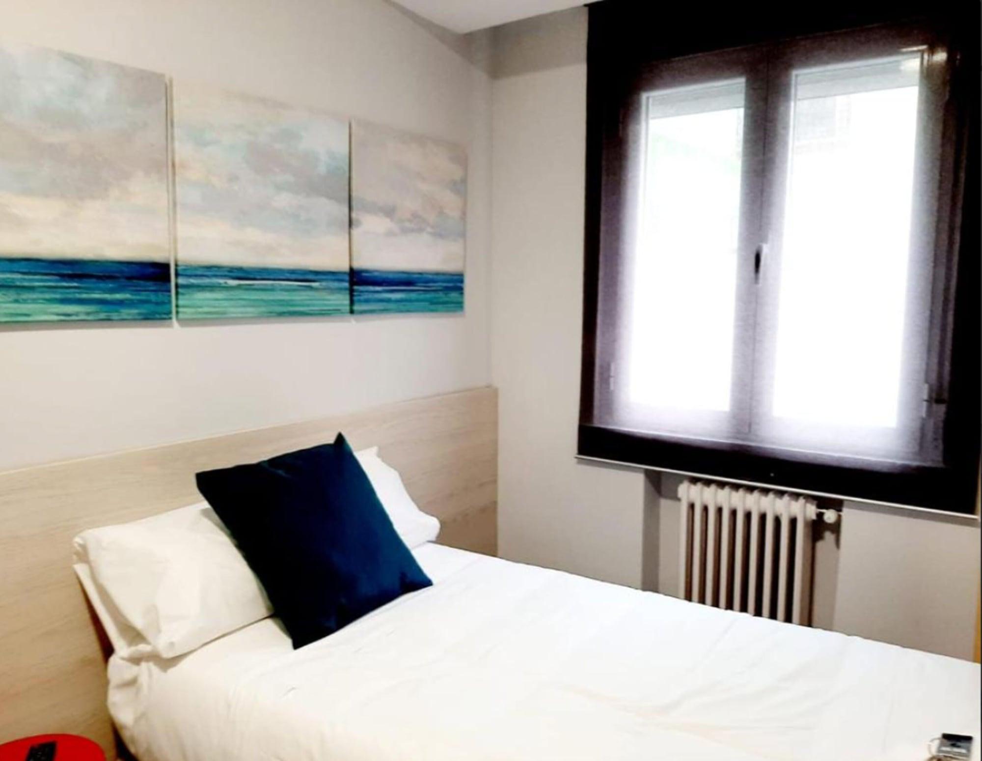 Arjori Rooms Hostal Саламанка Экстерьер фото