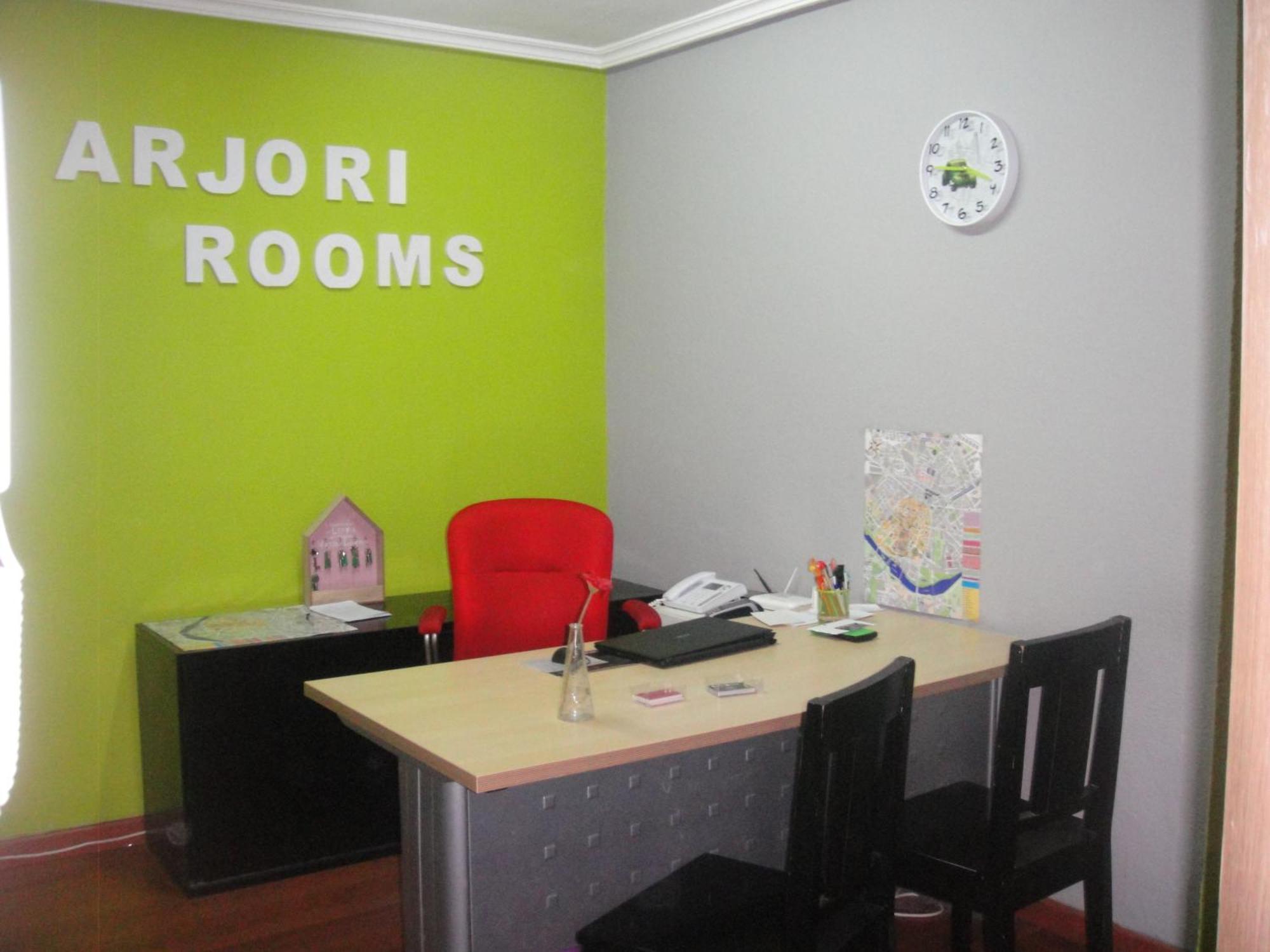 Arjori Rooms Hostal Саламанка Экстерьер фото