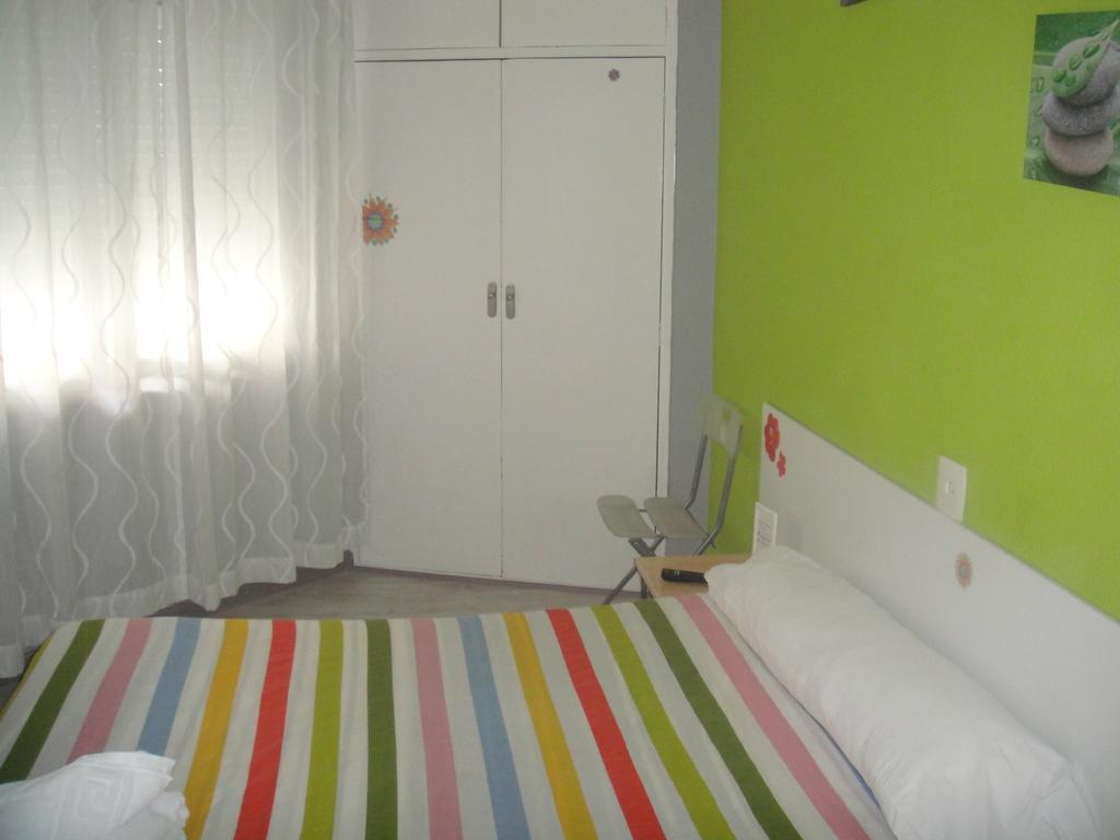 Arjori Rooms Hostal Саламанка Экстерьер фото