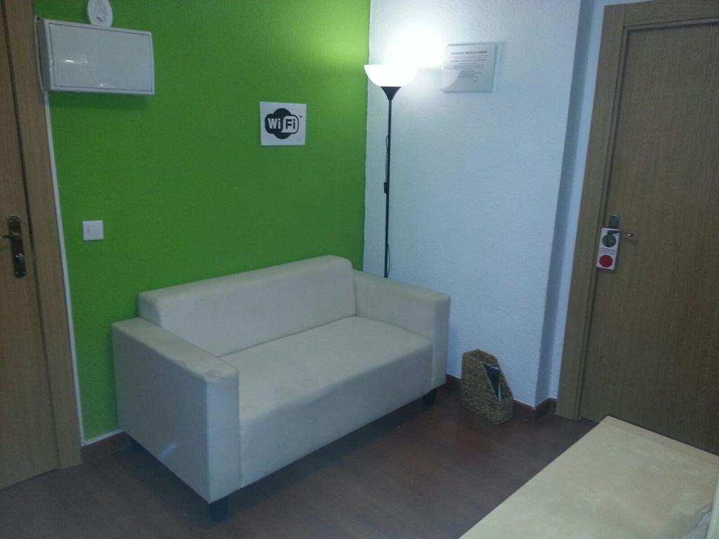Arjori Rooms Hostal Саламанка Экстерьер фото