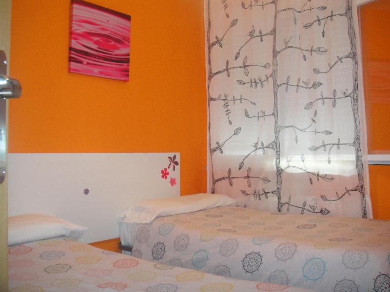 Arjori Rooms Hostal Саламанка Экстерьер фото