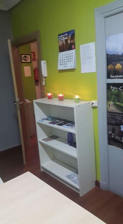 Arjori Rooms Hostal Саламанка Экстерьер фото