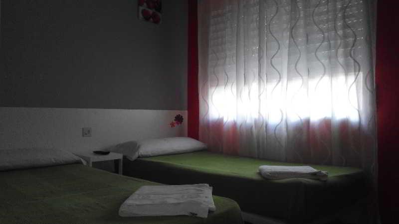 Arjori Rooms Hostal Саламанка Экстерьер фото