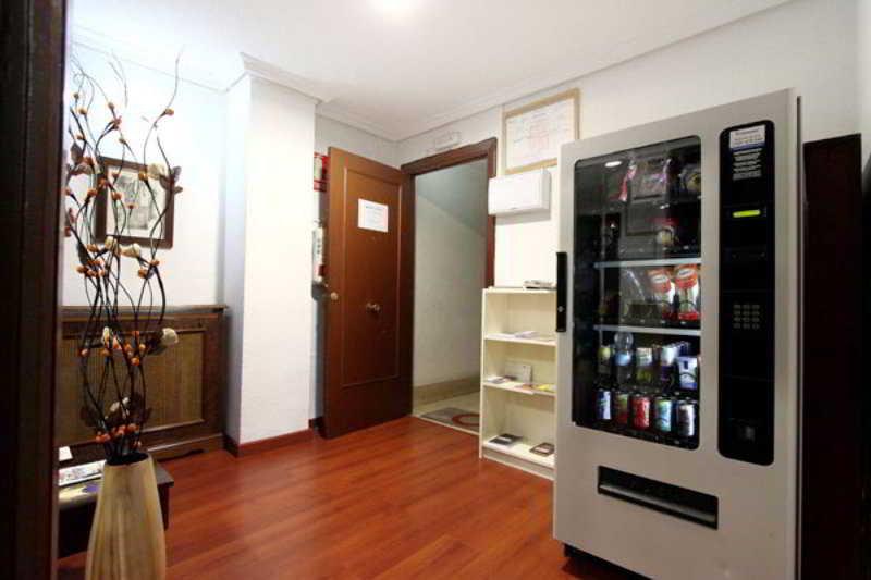 Arjori Rooms Hostal Саламанка Экстерьер фото