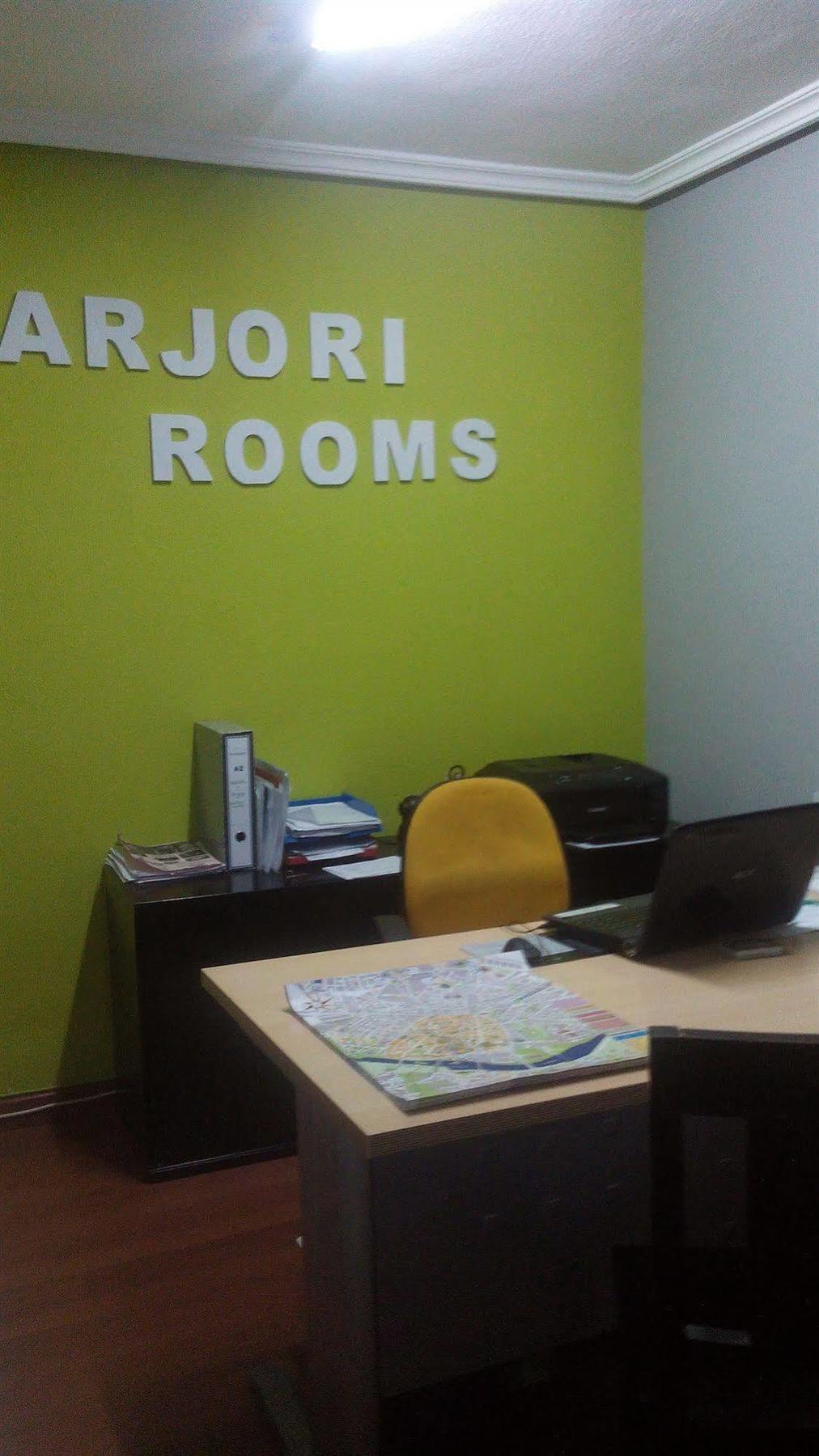 Arjori Rooms Hostal Саламанка Экстерьер фото